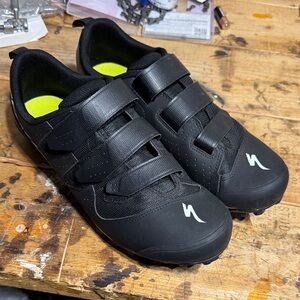 Specialized Recon 1.0 Black Cycling Shoes - Excellent Condition